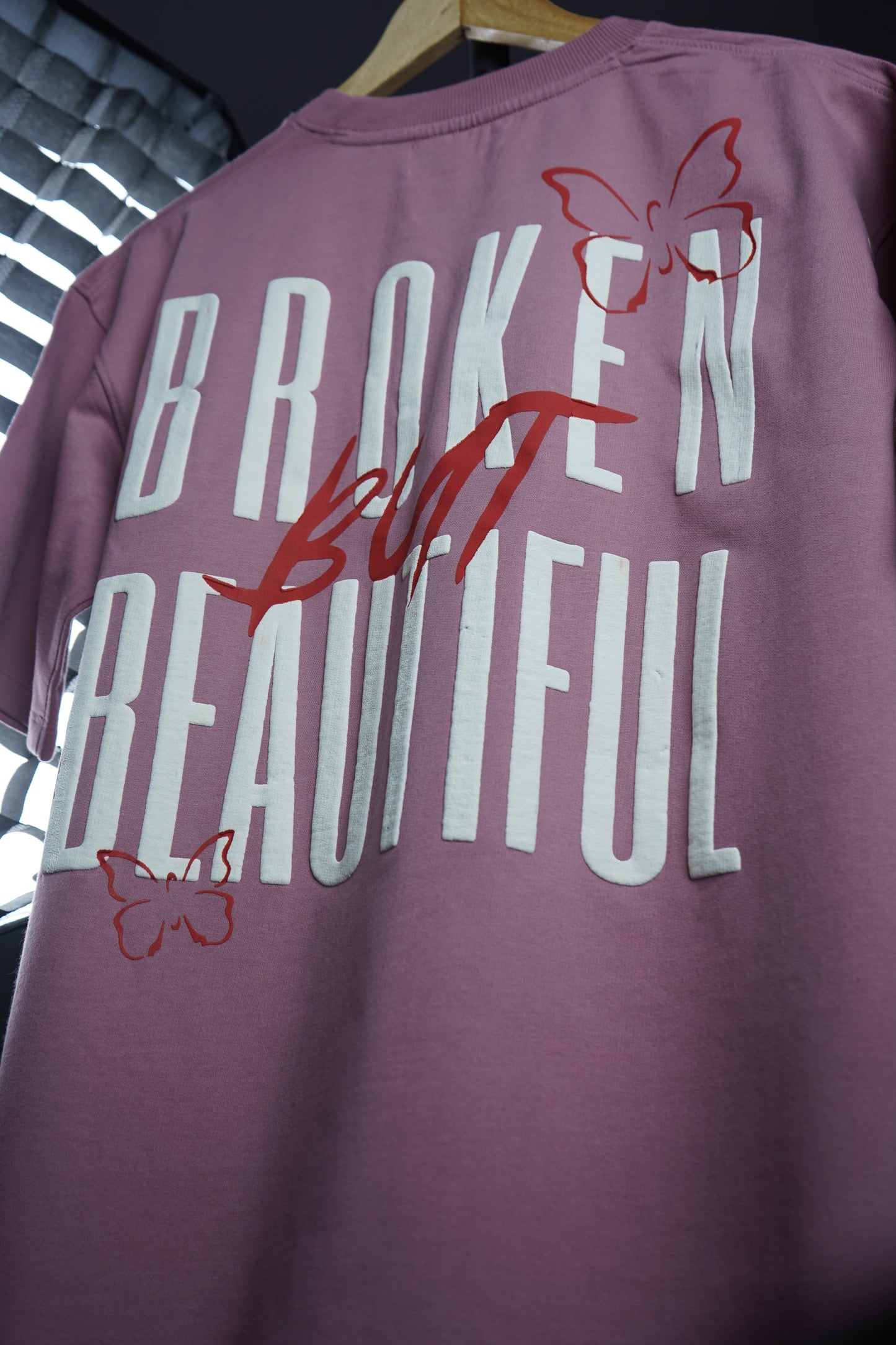 BROKEN ROSE RED T-SHIRT